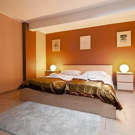 Herzog Hotel 3*