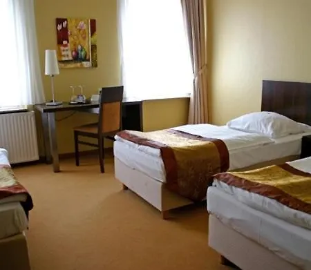 헤르조그 3* 뒤셀도르프